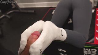 Gym Girl Loves Working out Shoeless - Nike Low Cut Sockjob