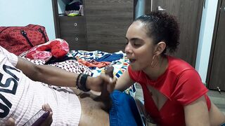 Orgasmo Pulsante Poderoso Esperma na Boca e Engolido