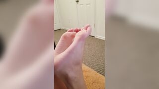 Feet friend play