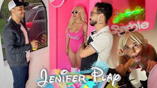 Barbie colombiana comprada por un joven rico es follada con sus tetas choreando semen - Jenifer Play