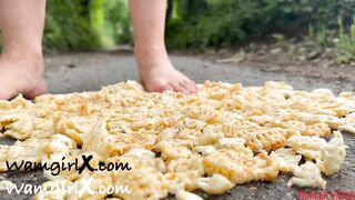 Foot Crushing Crisps