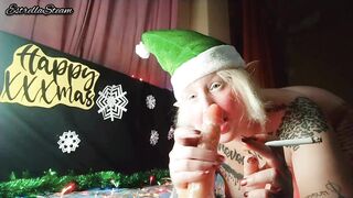 Elf jerk off while smoking