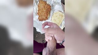 Cum sandwich (cum-fil-a sandwich)