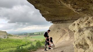 A real pickup girl on an excursion excursion turned into a quick sex on a beautiful landscape