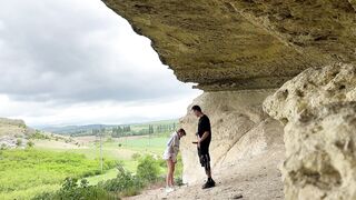 A real pickup girl on an excursion excursion turned into a quick sex on a beautiful landscape