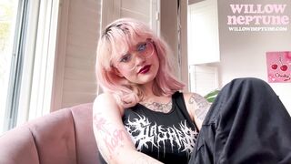 you let goth mommy ruin your life for an orgasm