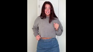 Country Girl Gets Down With Viral Dance Moves