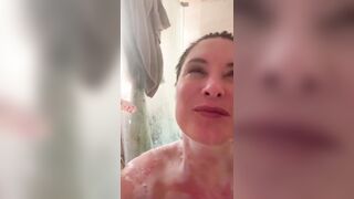 Gagging alone in the shower, MaeGunz miss how he gagged her