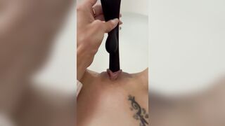 I love getting cum in my bath. Watch as I rub the small part on my clitoris...